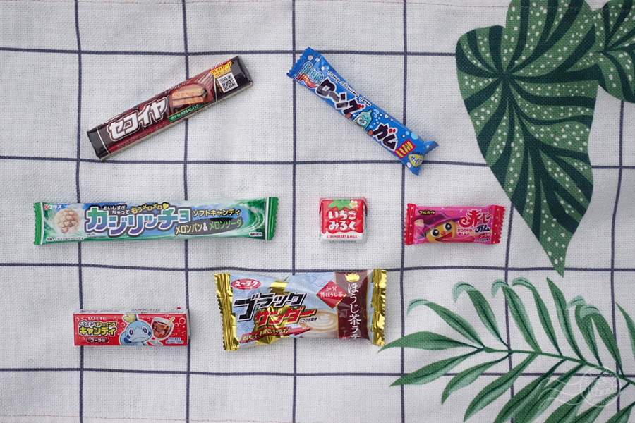 網購零食,kitkat巧克力,pure軟糖,wowbox,日本巧克力,日本必買零食,日本糖果,日本零食,湖池屋,零食推薦