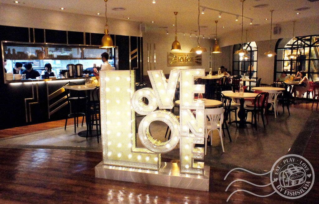 love one cafe01