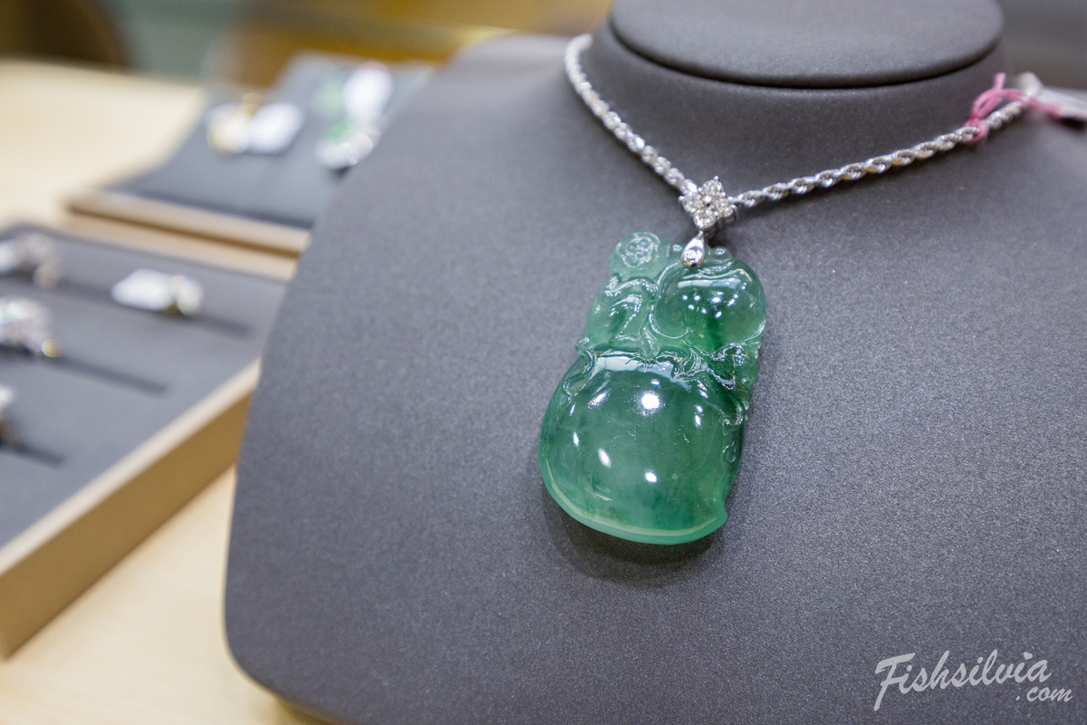 久大當舖(JiuDaPawn)翡翠顧客選購