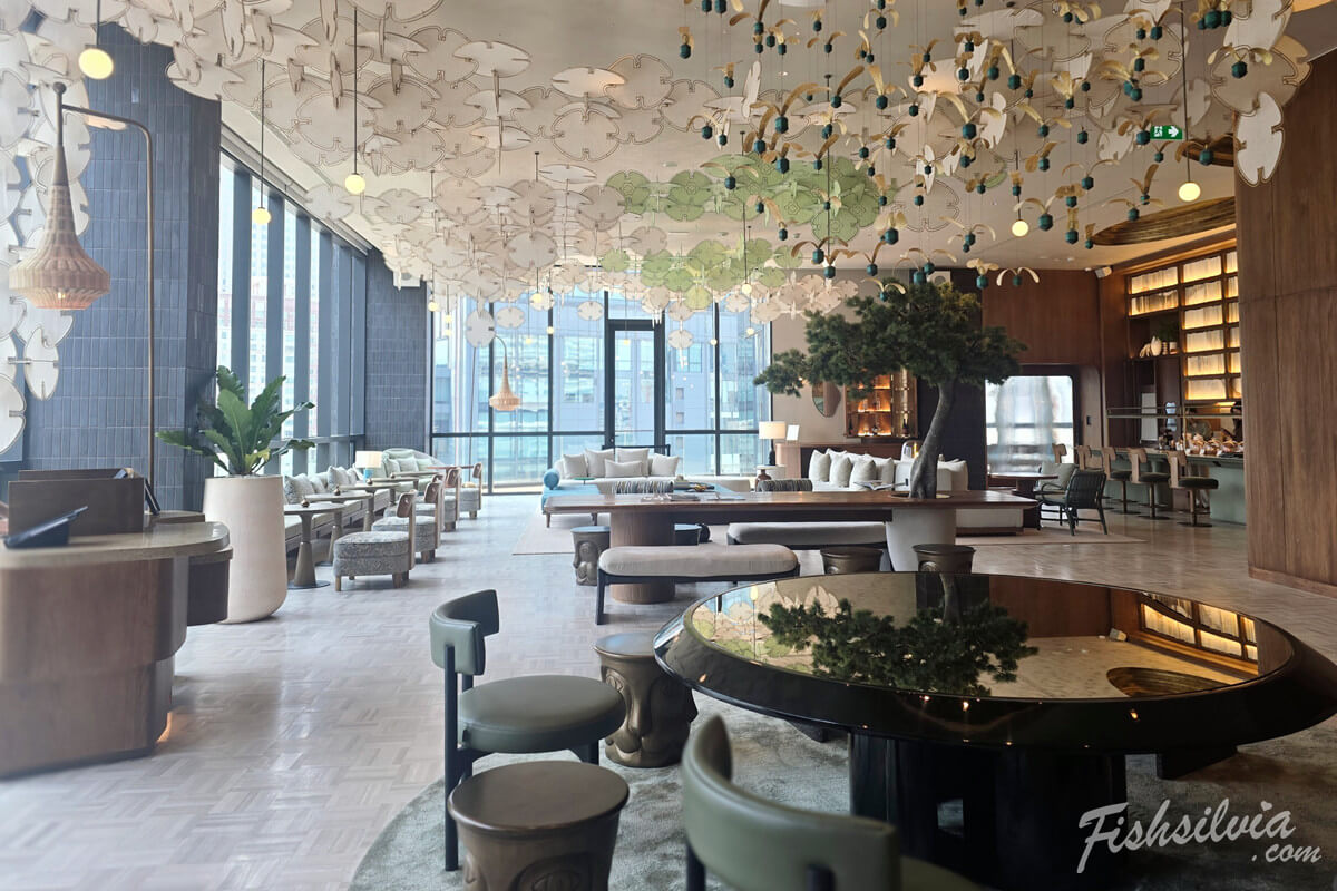 KROMO 希爾頓格芮精選酒店10樓大廳設計，充滿藝術感
