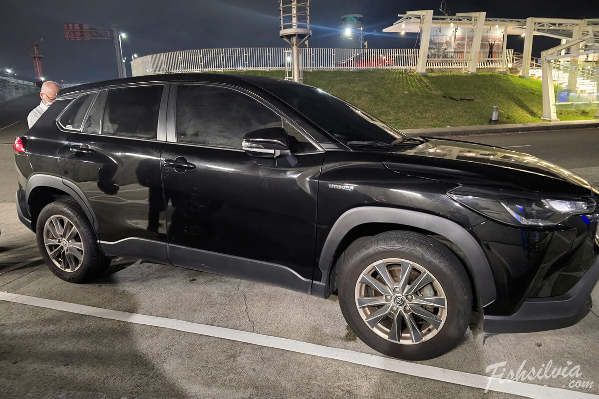 機場接送推薦LINE GO 專業轎車司機親切服務並確保乘車環境乾淨舒適